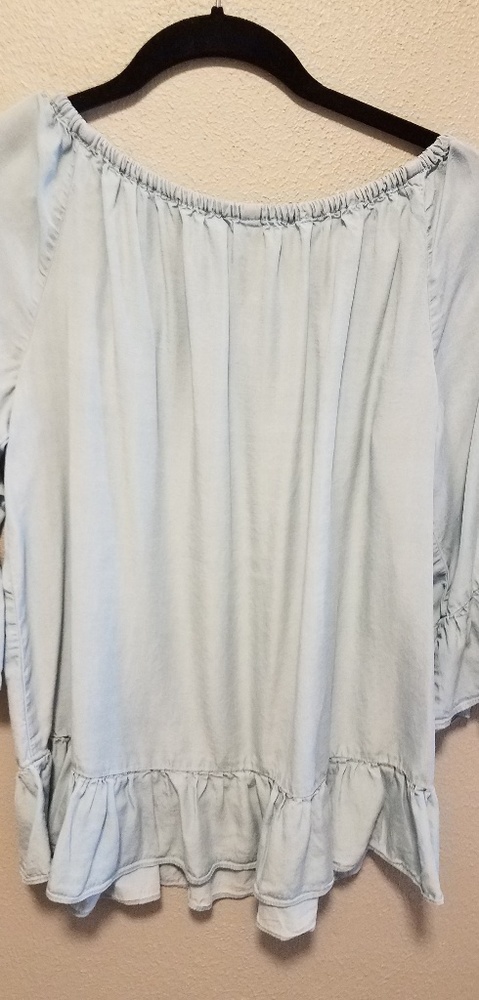 Top - Picture 2 of 2